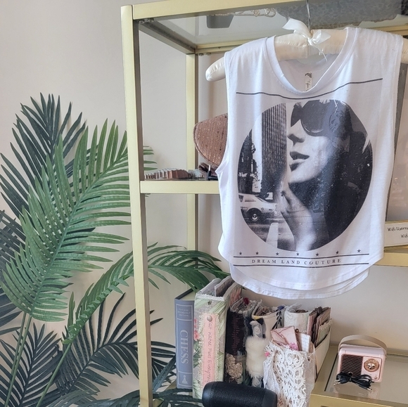 NYC Fashion 90s Muscle Tee - Size Small - Picture 4 of 4